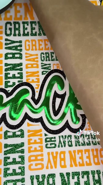 Replying to @Mai.Nicks Here it is!🫶🏾 Don’t miss out‼️ Yall have been harassing 🤦🏾‍♀️ me about this design!!! So run…don’t walk!!! 🏃‍♀️💨🏃🏿‍♂️💨 Register nooooowwwww!! Class date: Nov. 2nd Registration is open 3 days ONLY: Oct. 11th-13th Click the link in my bio to register! WHAT YOU WILL GET: ✨ 5 HOURS CLASS INSTRUCTION ✨ HTV MAILED TO YOU ✨ LEARN KK’S REPEATED TEXT TECHNIQUE ✨ FONTS AND SVGS ✨ LEARN CRICUT FEATURES: GROUP, SLICE, OFFSET, WELD, CONTOUR, ETC. ✨ LIVE DESIGN DEMONSTRATION ✨ 