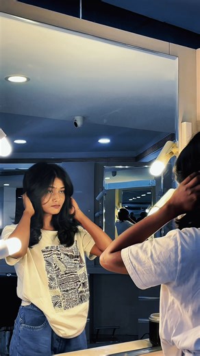 LYRA Salon | Light layers and soft texture, creating a sense of easy confidence #LyraSalon #LyraHairCare | Instagram