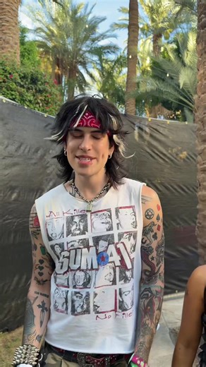 @Tarayummy | tara saying jake has a hammer