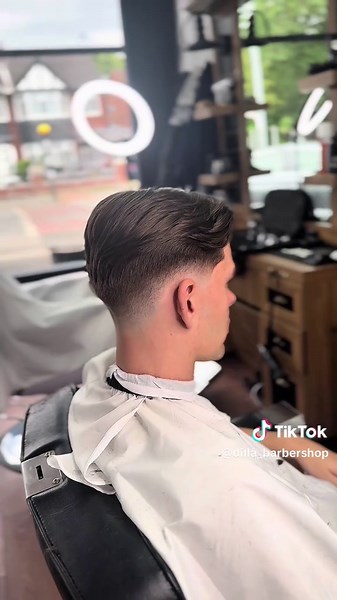 Taper Fade vs Skin Fade: Which Haircut Wins?