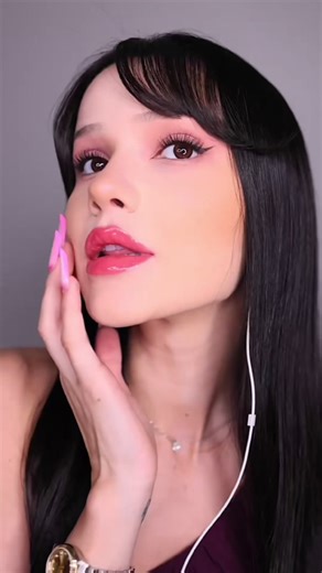 How to get flawless foundation without creases or patches