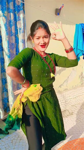 Holi mein#naturalworldup53shorts #poojanishadofficial #gorkhpuriyabhauji53 #bhojpuri