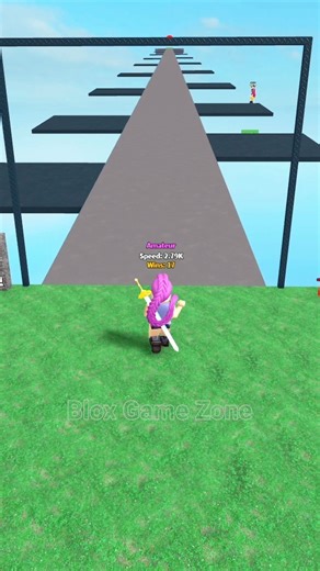 Rumi plays the roblox game 😱🔥 #roblox #shorts