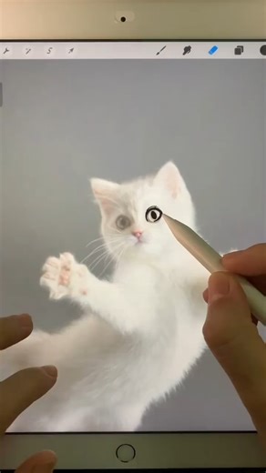 BeanieEyes | Every Doodle Needs "Bean Eyes" | Easy Tutorial 🌟I made a lunch note for my mom, with a tiny chicken doodle. I added "bean eyes" to it. She... | Instagram