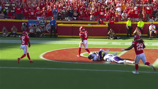 Mahomes' fourth TD pass of 2025 hits JuJu Smith-Schuster vs. Ravens