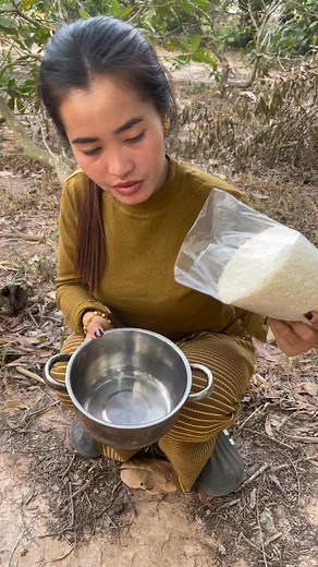 69K views · 314 reactions | Survival SkillsSIMPLE and USEFUL in forest  #camping #forest #bushcraft | Sotheary Den | Facebook