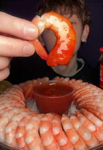 more shrimp cocktail, of course 🦐 #asmr #mukbang #shrimp #seafood #shrimpcocktail