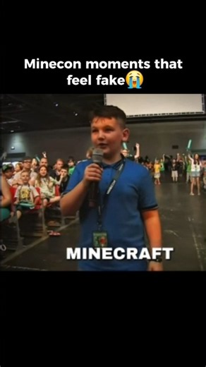 The most awkward moment a Minecon 😭 #minecraft #minecon #dantdm #gaming #viral #shorts #convention