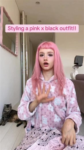 Mikan ☆♪ みかん on Instagram: "Full outfit including shoes and headband are @vina.of.the.valley except for the bag which is @idang.club 💗💗💗"