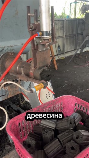 Этот уголь загорается мгновенно и горит 4 часа подряд