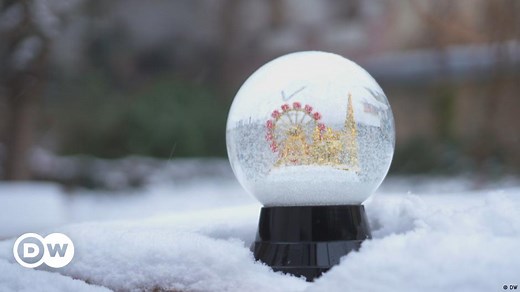 The Viennese snow globe - souvenir from another time