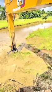 2.2K reactions · 24 comments | Cara kerja cepat menggunakan mesin excavator | Neamz Denggok Harmain | Facebook