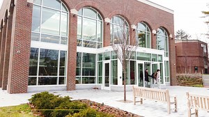 Four capital projects. One new look. The same Babson College. Peek inside the Babson Recreation and Athletics Complex, Babson Commons at Horn Library, and more, and see how the projects enhanced the student experience while maintaining the appearance of the quintessential New England campus. http://bab.sn/imzqv0 | Babson College