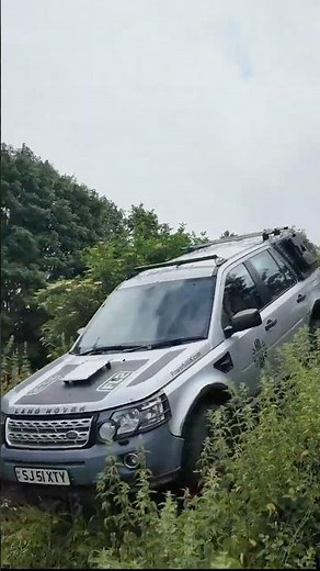 Freelander 2 Off Road Action - Alicia Tests The Land Rover Monthly Off Road Track