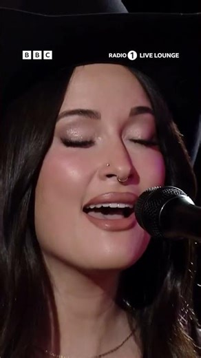 Kacey Musgraves Covers SZA | #livelounge