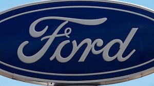 Ford reveals plans to produce new electric commercial van in Northeast Ohio starting in 2026