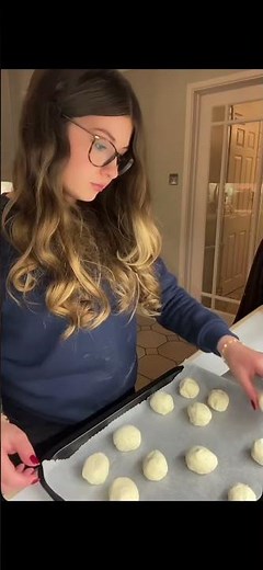 How to make 4 ingredient donut holes