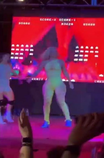 Iggy Azalea - Booty (Live at Seattle Pride)