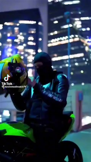 Podrás tener millones de ombres de tras de ti