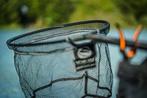 36K views · 482 reactions | Our NEW Barbsafe landing nets are the perfect addition to any natural water anglers’ armoury! The unique open mesh prevents barbed hooks from getting caught, providing you with maximum fishing time  Still not convinced these are the nets for you…? Guru’s Frankie Gianoncelli Fishing explains all the key features HERE ✅⚔️ | Tackle Guru | Facebook