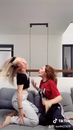 2 Chị Em Cãi Nhau: Chipu và Chị Pu Đánh Nhau