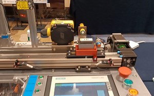 基于PLC的传感器与检测实验装置