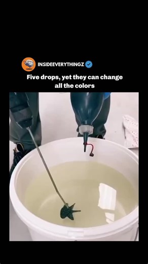 Explore l Learn l Facts on Instagram: "five tiny drops are enough to transform an entire scene because some liquids carry powerful chemical or optical properties. when added to a solution, these drops can trigger reactions that shift how light is absorbed or reflected, instantly changing colors across the mixture. this often happens with pH indicators, dyes, or reactive chemicals, where even a small amount is enough to rearrange molecules and reveal hidden patterns, making science feel almost li