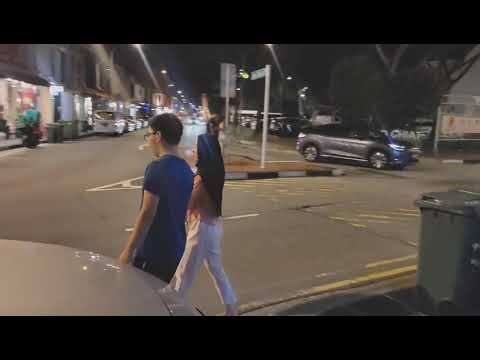 Singapore Walking Tour: Hitting an ALLEY at Night.