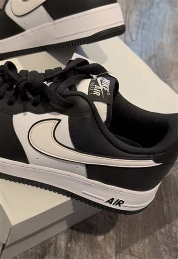 Nike Air Force 1 Panda: Stylish Sneakers for Every Occasion