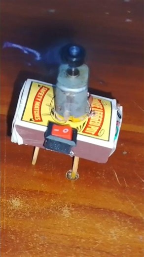 You Won’t Believe This Airplane Is Made from a Small Box!"