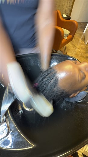 Experience Excellence with Natural Hair Shampoo Services