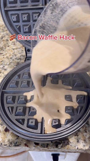 Bacon Waffles: A Tasty Breakfast Hack!