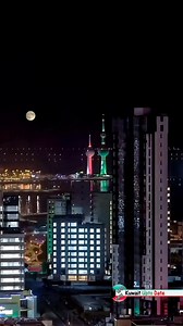 257K views · 3.6K reactions | #lunareclipse #lunar #lunareclipse2025 #timelapse #kuwait | Kuwait UPTO DATE | Facebook