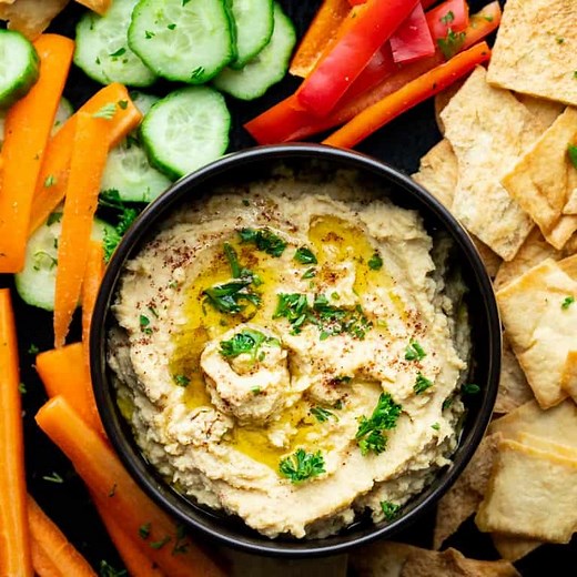The Best Roasted Garlic Hummus