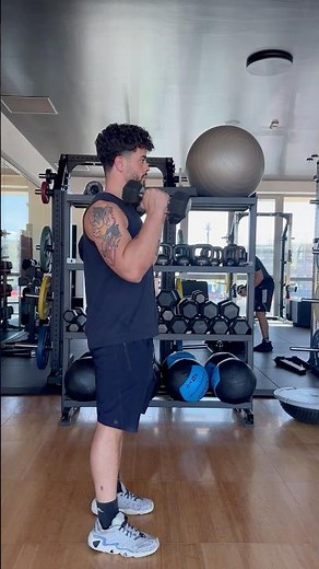 ESECUZIONE HUMMER CURL MANUBRI💪🏼 #hummercurl #curl #gym #fitness #tutorial #biceps