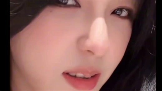 rita超绝嫌弃脸看弹幕:一个能读的都没有