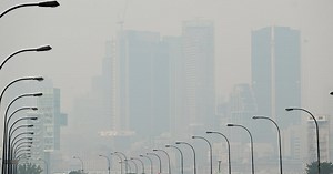 ‘Unsafe to be outdoors’: Wildfire smoke sparks air quality alerts for millions in Canada, U.S.