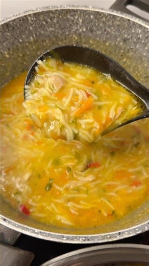 Bu çorbayı kesinlikle deneyim tam bir hasta kış çorbası 🤌 #keşfet #çorba #tavuk #çorbatarifi #fypシ