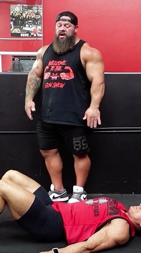 How to Do Glute Bridges | Form & Tips #GluteWorkout #StrengthTraining #BeastStrong