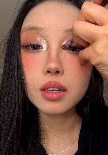 Explore the Ultimate Glitter Eyeshadow Palette