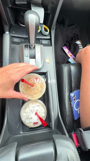 an ideal morning🌞👟🍓🚿☕️ • #morningroutine #miml #running #runner #xc #training #summer #lift #smoothie #breakfast #coffee #scooters #ideal @Garmin Official @Feetures @HOKA @Sam’s Club @Ninja Kitchen @Scooter’s Coffee