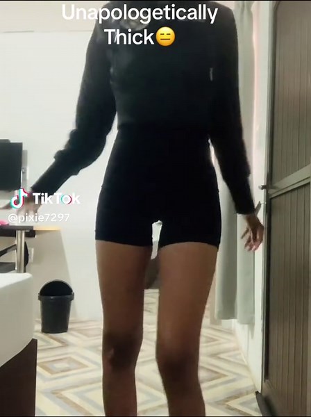 Unapologetically thick 🔥 #thick #slim #model #body #gap