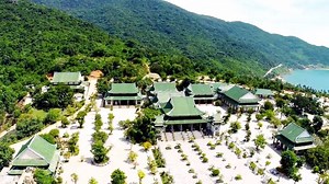 4.1K views · 35 reactions | Located on the stunning white sands of Danang beach and only 15 minutes from downtown, the luxurious Pullman Danang Beach Resort is an oasis of activities & facilities for both business and leisure travellers. #PullmanLife Discover: bit.ly/1ZJz7hQ | Pullman Hotels and Resorts | Facebook