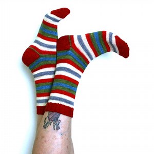 Loaded German Short Row Socks - v e r y p i n k . c o m - knitting patterns and video tutorials