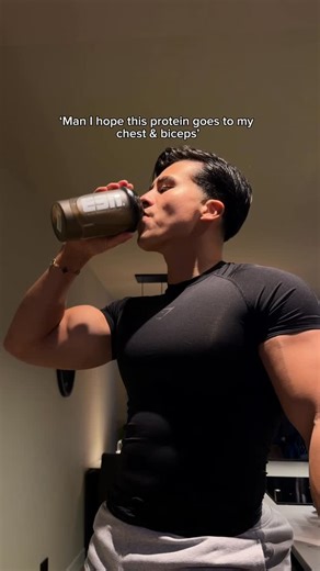 J A S O N S P H Y S I Q U E | The protein finds it way 💀 @esncom.nl code JASON for the biggest discount | Instagram