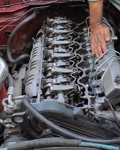 Toyota 1hd fte engine #6cylinder #Toyota #engine #viralreelsfb #fypシ #foryou #mechanic #fbreels | Vehicle's Restoration