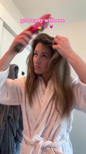 11K views · 308 reactions | As request  Dyson Airwrap Tutorial #dyson #dysonairwrap #hairstyle #hairtutorial #tutorial | Ashley Hetherington | Facebook