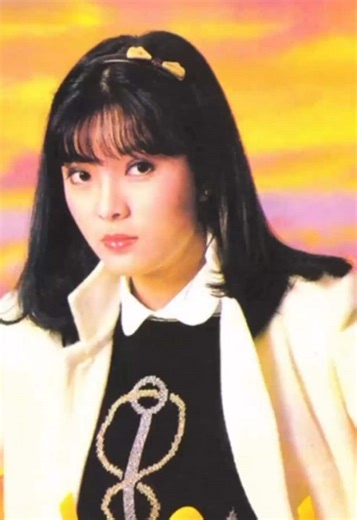 YinShia Crying in the Storm 1982 YinShia is a Taiwanese singer and actress that rose to fame during the late 1970s. She was integral to the Mandopop genre and active in the campus folk song movement. Taiwan lost its seat in the UN after the People’s Republic of China claimed Taiwan as a part of China. Given Taiwan’s loss of sovereignty during the 1970s, the campus folk movement formed a musical identity away from the Western pop world. YinShia released many albums between the late 70s to the 80s