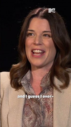 Scream 7 Neve Campbell & Isabel May chatting about on-screen deaths is everything 😂