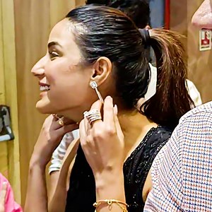 158K views · 3.4K reactions | "Aly bhai ne kya gift diya"? Jasmin Bhasin shows off her earrings gifted by her beau, Aly Goni! The actress celebrates her 30th birthday today as she arrives at Phoenix Market City to celebrate her birthday. Jasmin Bhasin interacts with the media and gives a speech to her fans for her success in her new video song released ‘Iss Baarish Mein’. | PinkVilla | Facebook